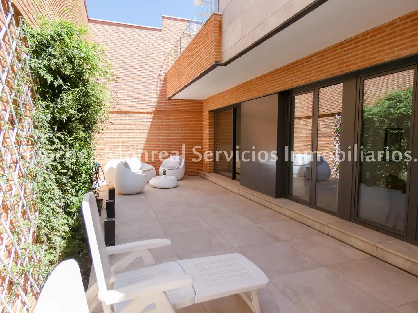 Terraza de Casa o chalet en venta en Alcázar de San Juan con Aire acondicionado, Calefacción y Jardín privado