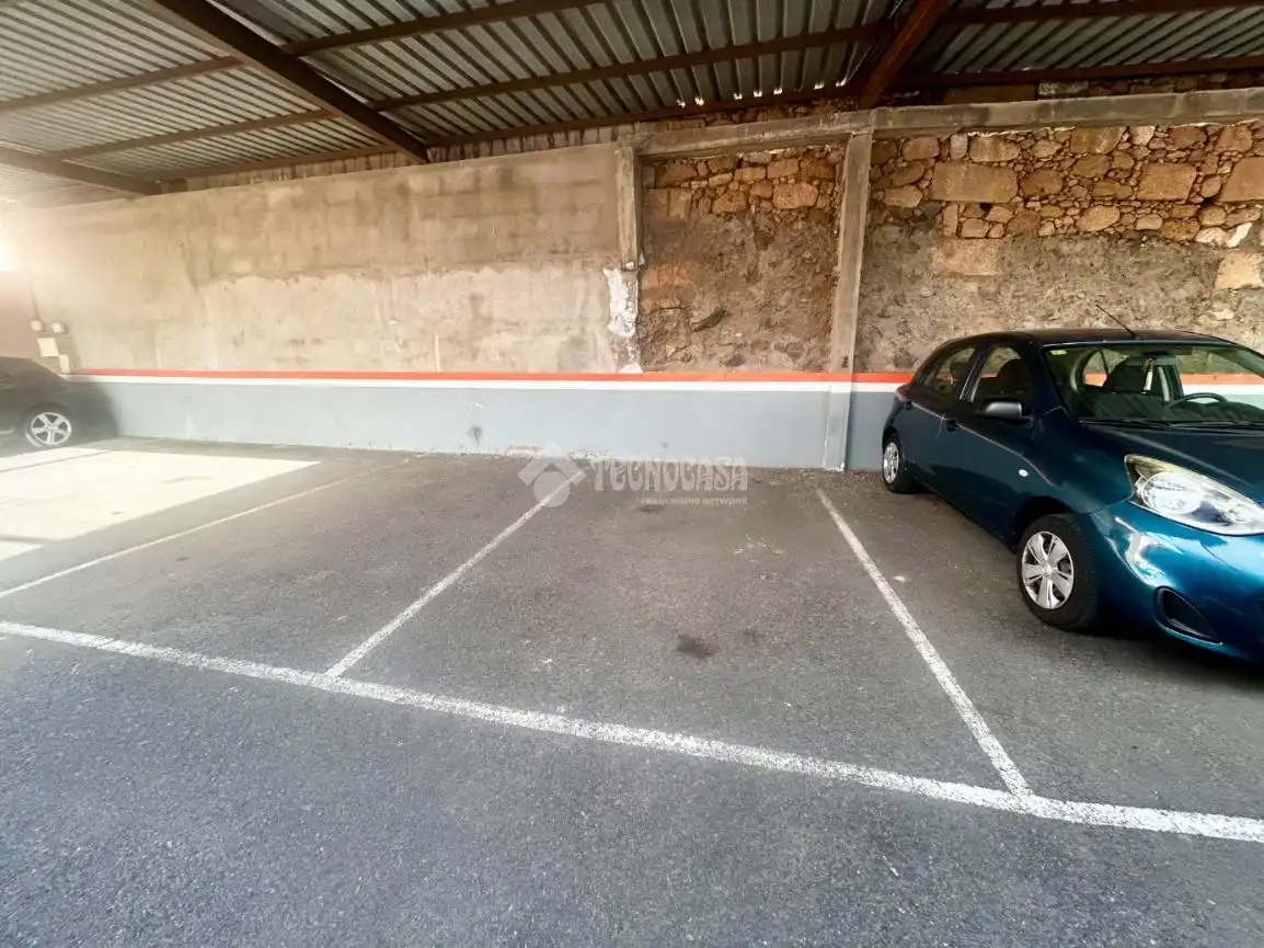 Parkplatz von Garage zum Verkauf in Arafo