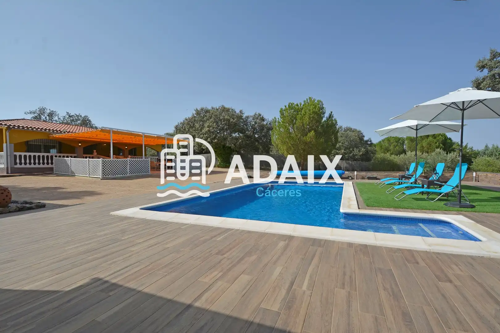Piscina de Casa o chalet en venta en Torreorgaz con Aire acondicionado, Calefacción y Trastero