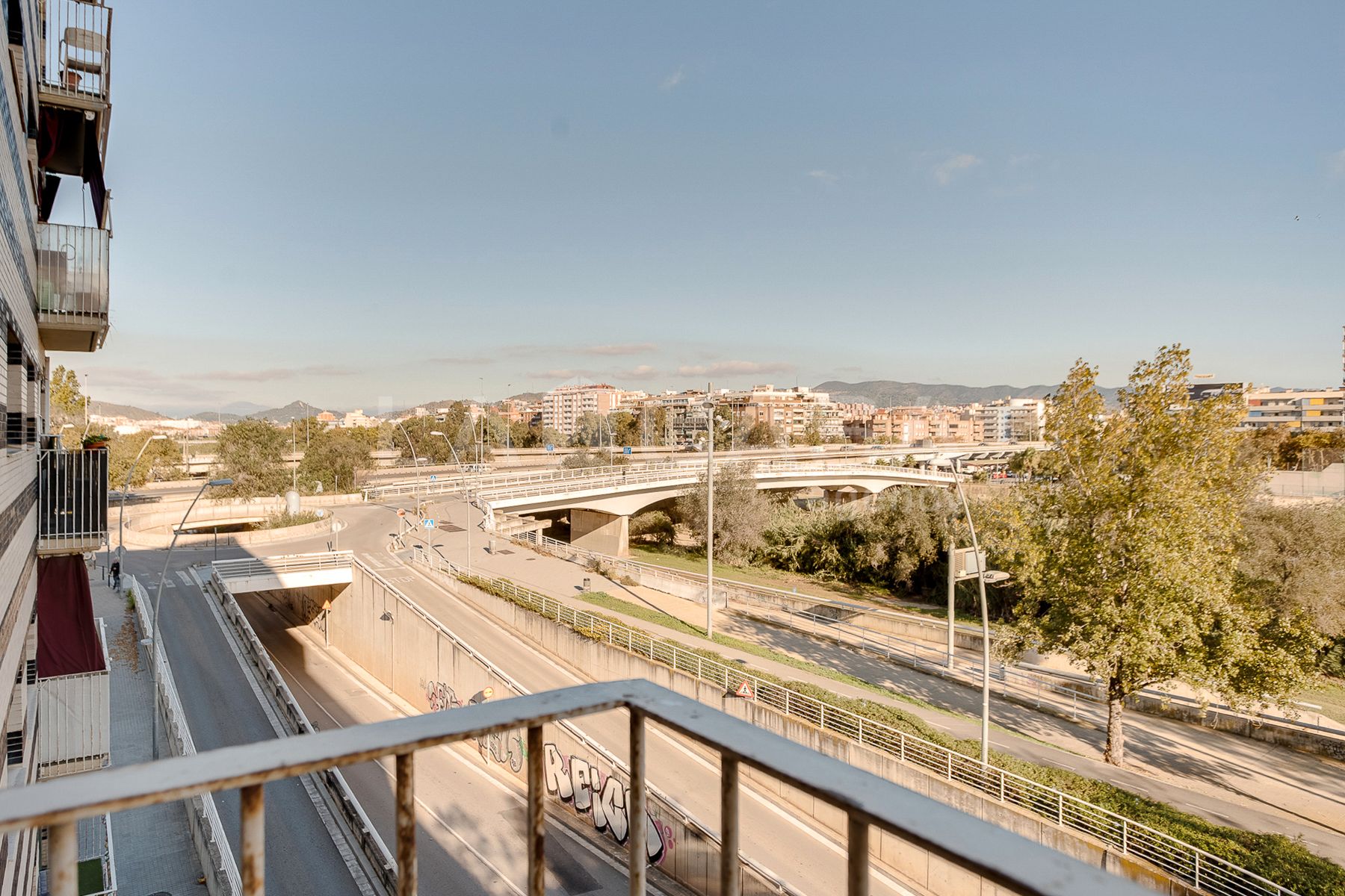Exterior view of Flat for sale in Sant Adrià de Besòs  with Heating and Balcony