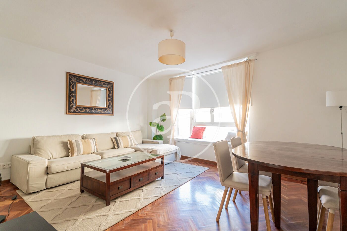 Sala d'estar de Loft de lloguer en  Madrid Capital amb Aire condicionat, Calefacció i Moblat