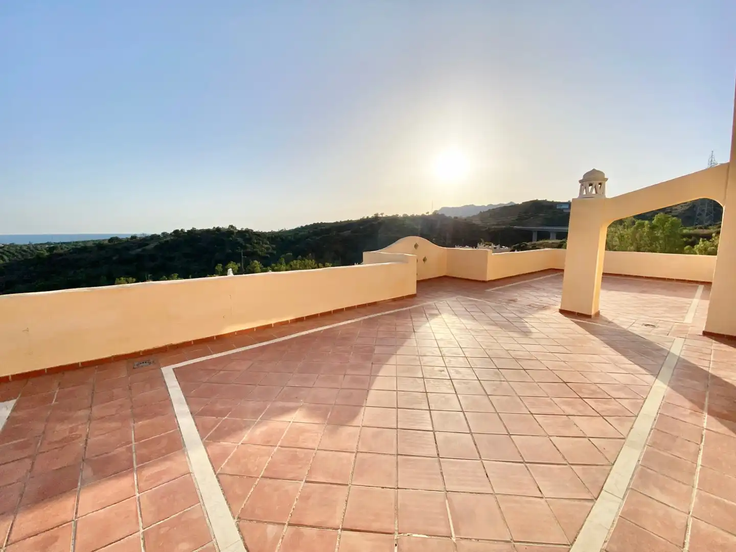 Penthouse with pool for sale in Elviria - Cabopino, imagen 7
