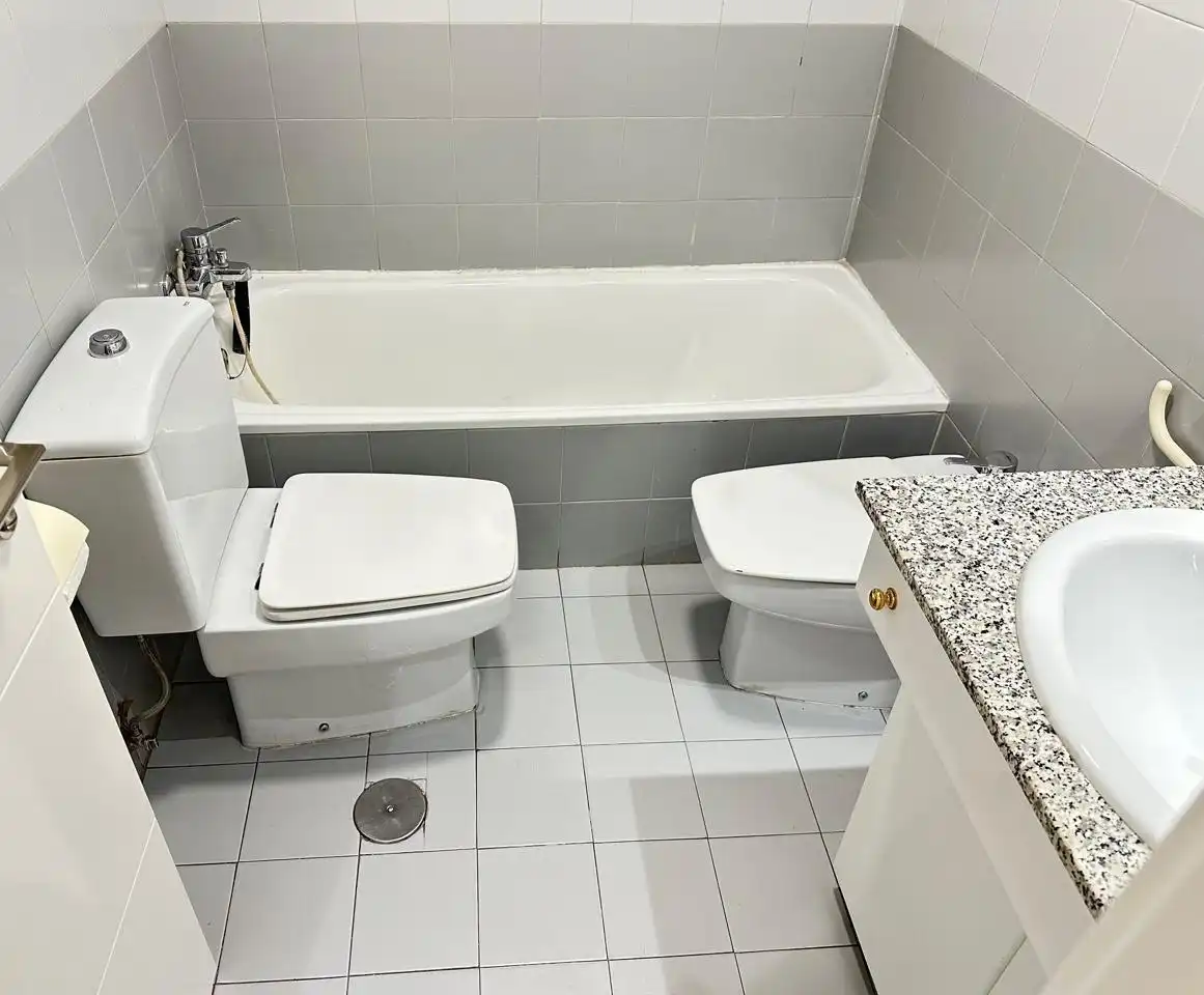 Bany de Planta baixa de lloguer en Madrid amb Calefacció