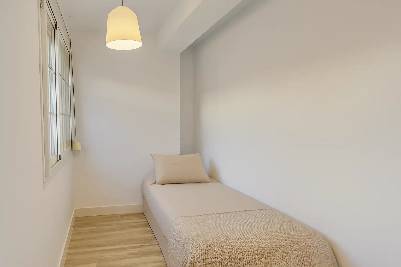 Bedroom of Flat for sale in Benalmádena  with Air Conditioner and Terrace