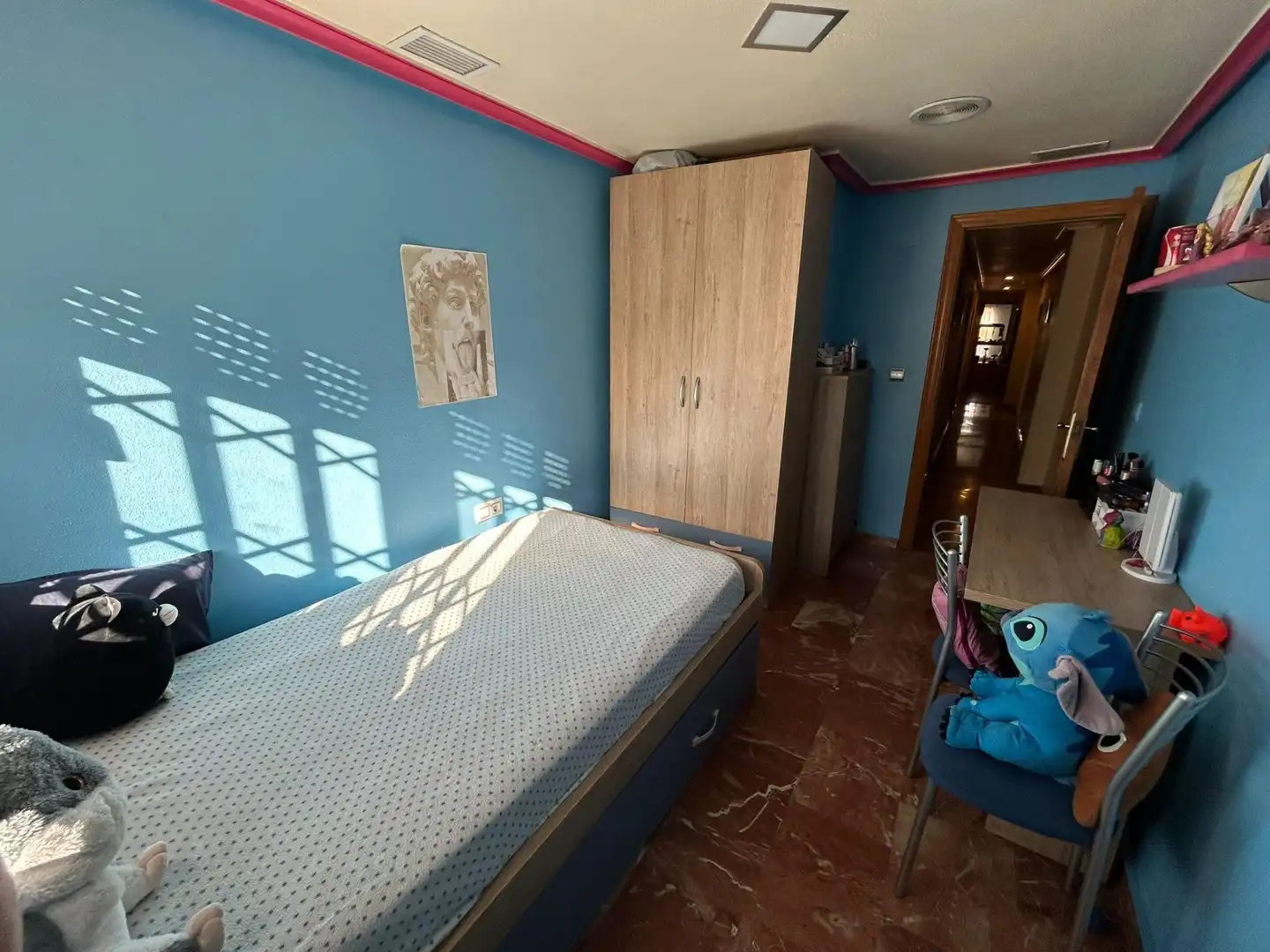 Dormitori de Apartament en venda en Torrevieja amb Terrassa i Balcó