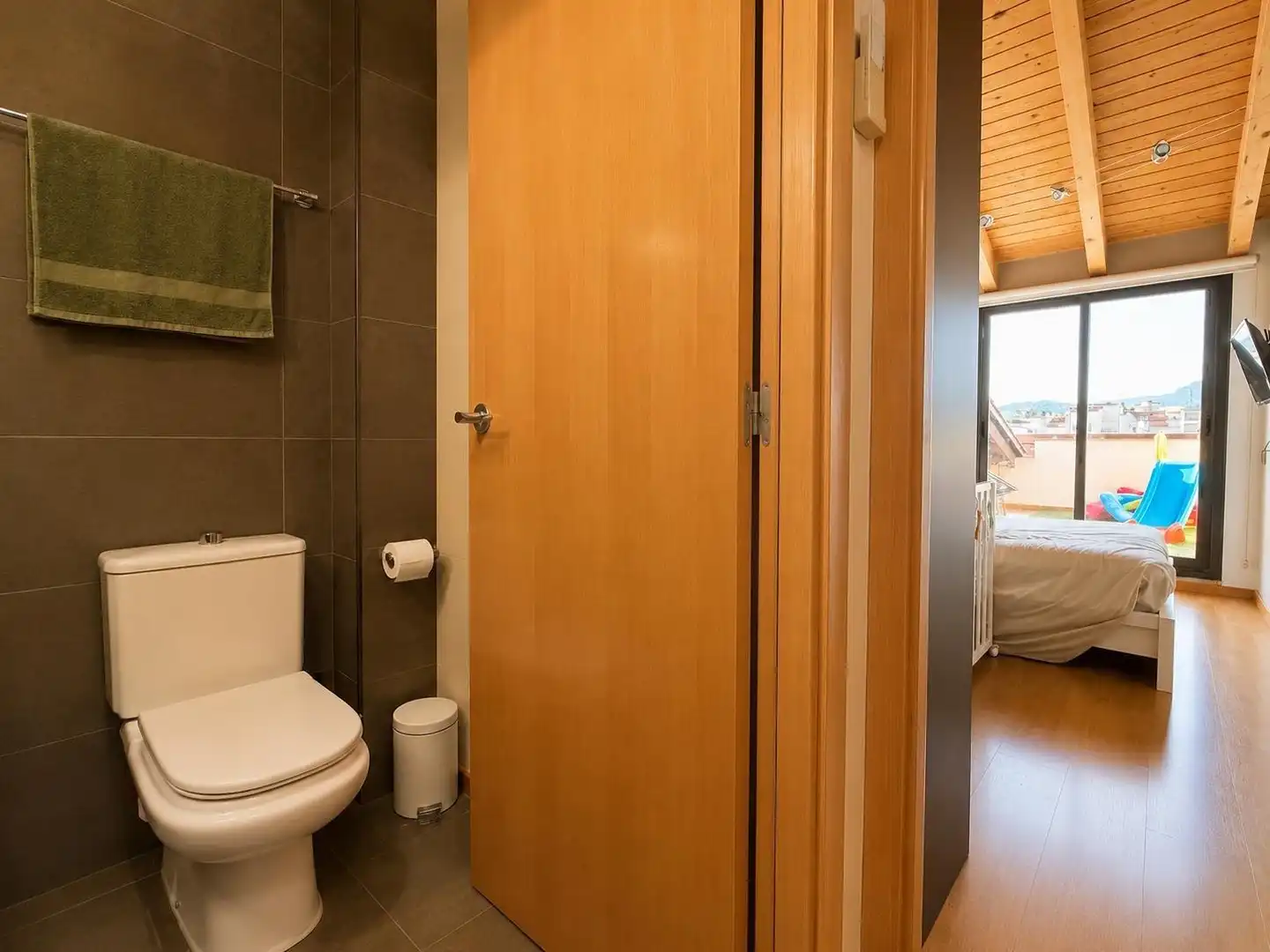 Baño de Dúplex en venta en Terrassa con Aire acondicionado, Calefacción y Terraza