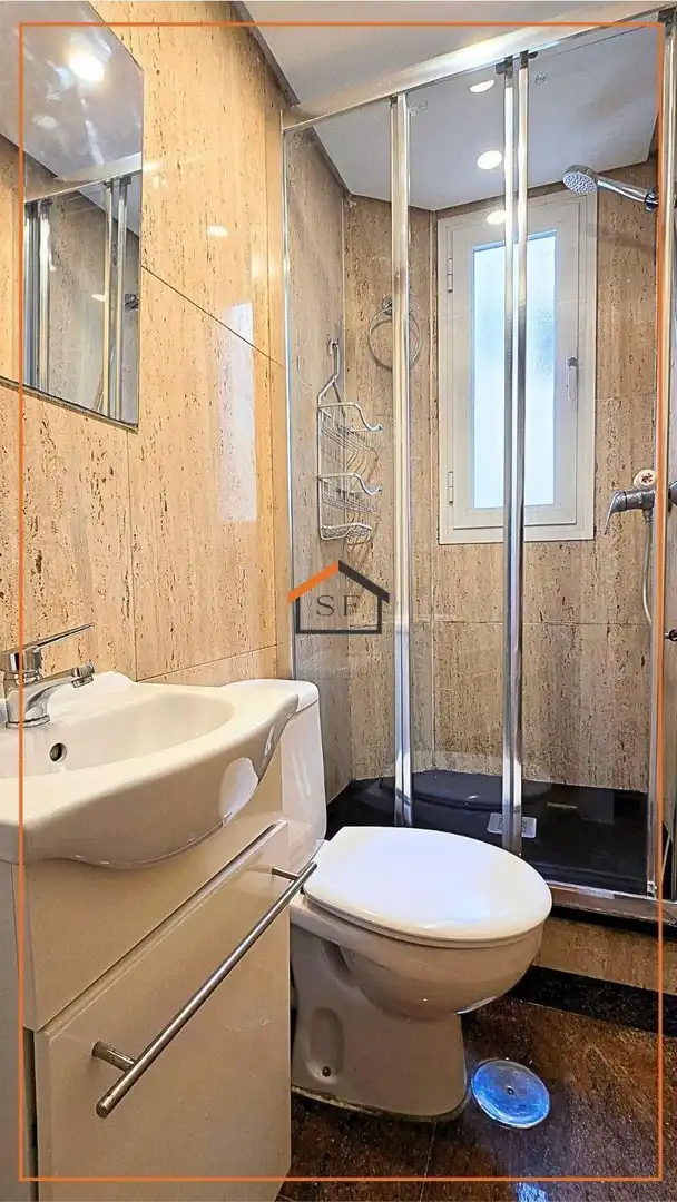 Badezimmer von Wohnung zur Miete in Madrid mit Klimaanlage, Heizung und Parkett