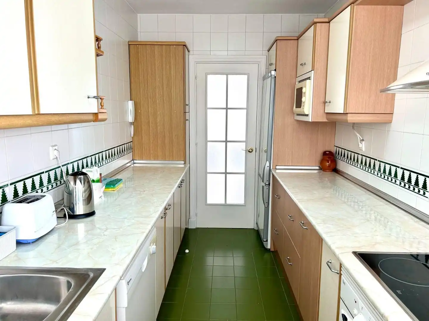 Küche von Wohnungen zur Miete in Fuengirola mit Klimaanlage, Heizung und Privatgarten