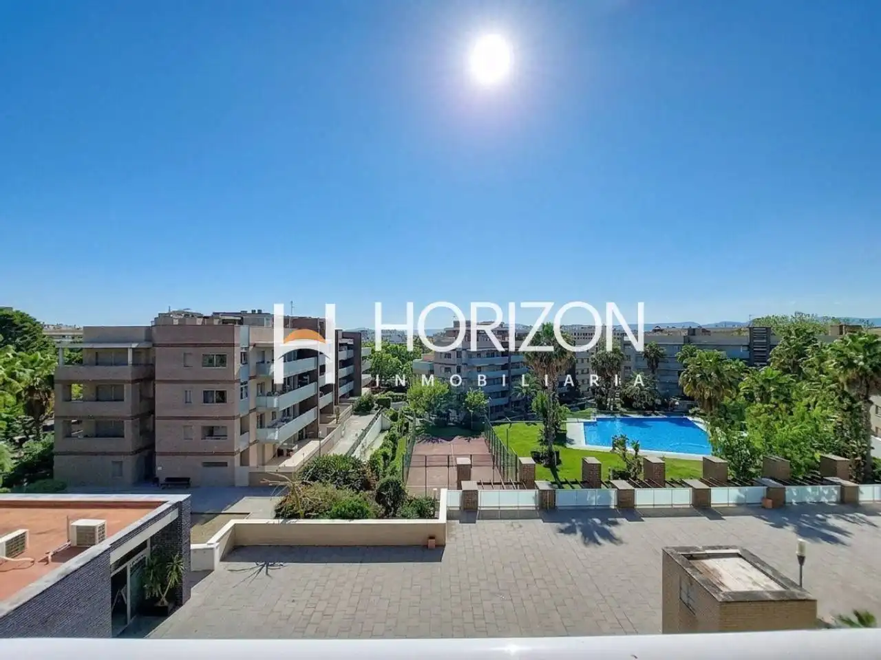 Außenansicht von Wohnungen zum Verkauf in Salou mit Klimaanlage, Heizung und Terrasse