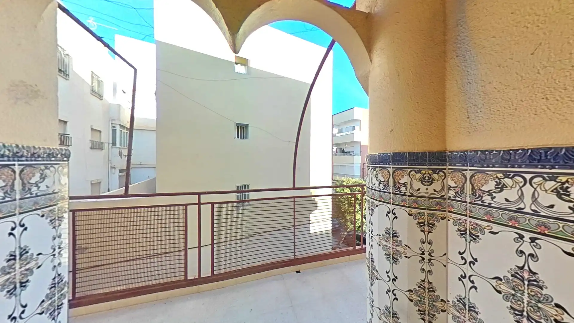 Terraza de Piso en venta en  Almería Capital con Balcón