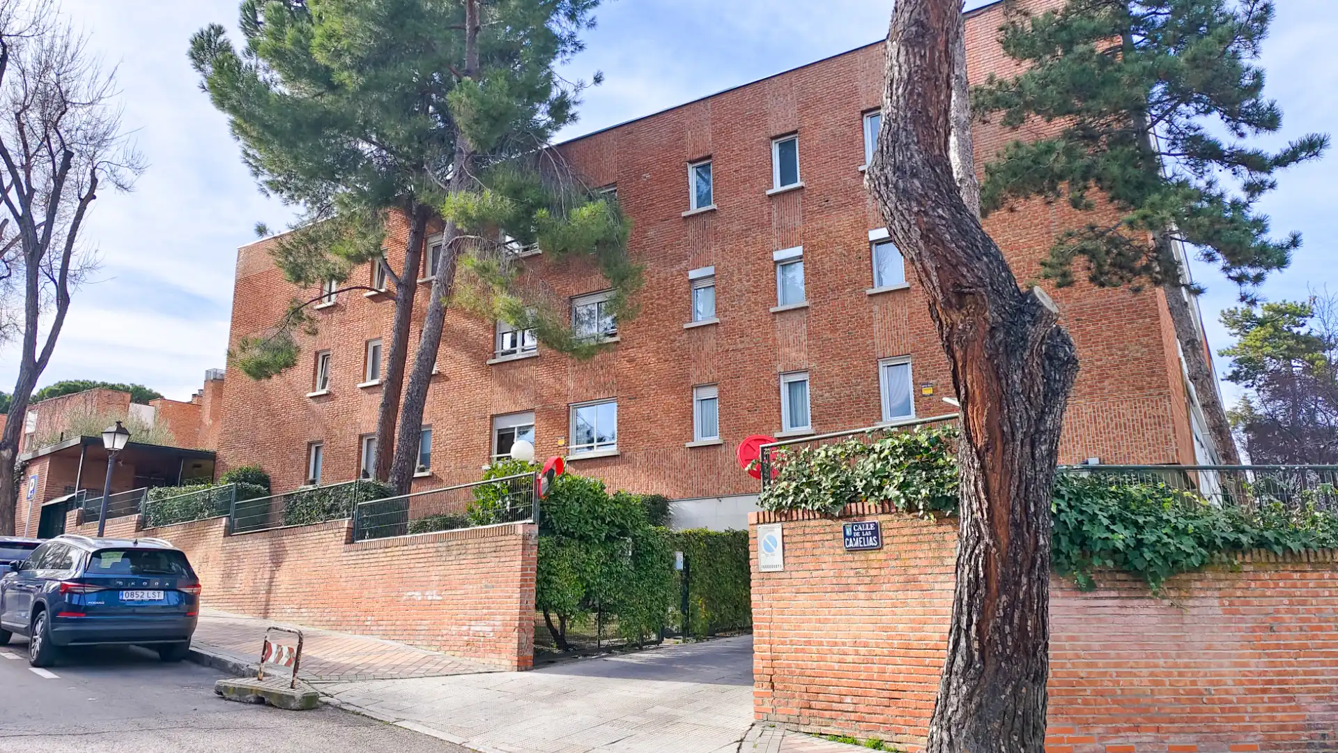 Vista exterior de Piso en venta en Madrid con Aire acondicionado, Calefacción y Jardín privado