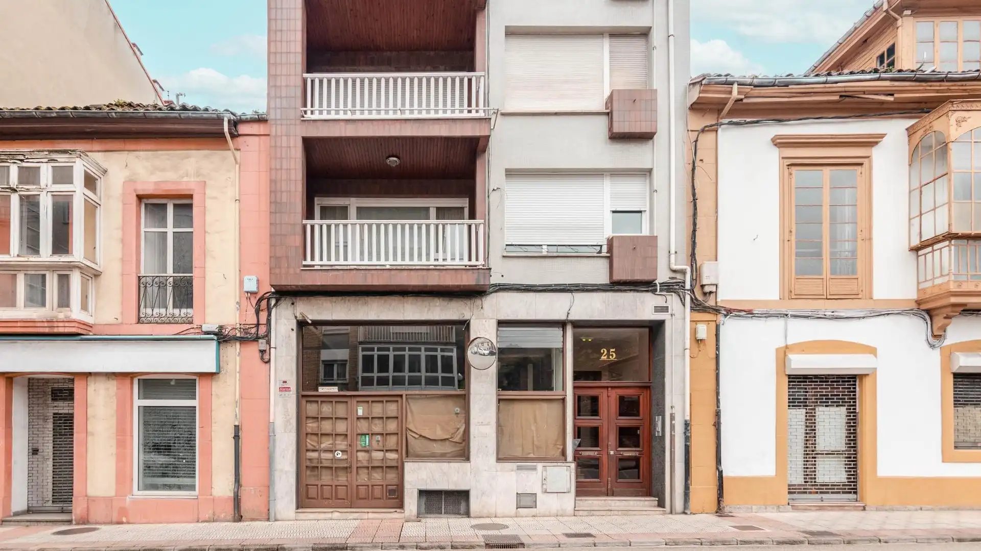 Vista exterior de Local en venda en Villaviciosa