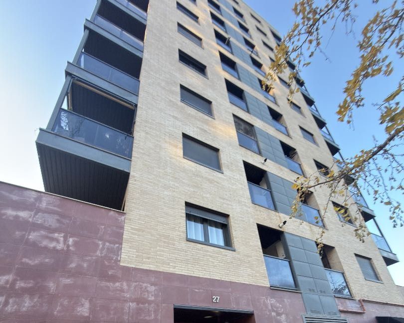 Vista exterior de Pis en venda en Terrassa amb Calefacció