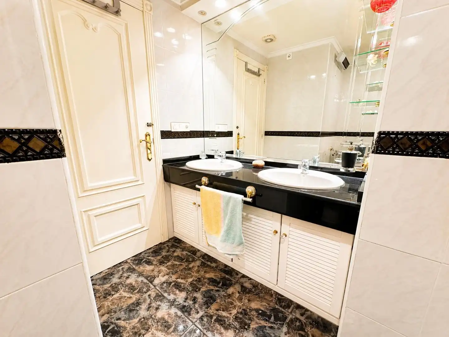 Baño de Piso en venta en Crevillent con Aire acondicionado, Calefacción y Parquet