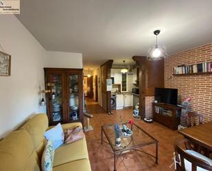 Living room of Flat for sale in Torrecaballeros  with Heating, Terrace and Balcony