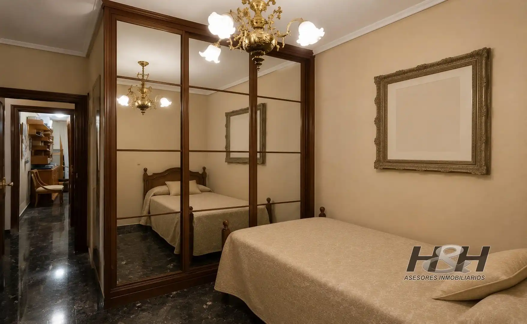 Habitación de Piso en venta en Valencia con Aire acondicionado, Calefacción y Balcón