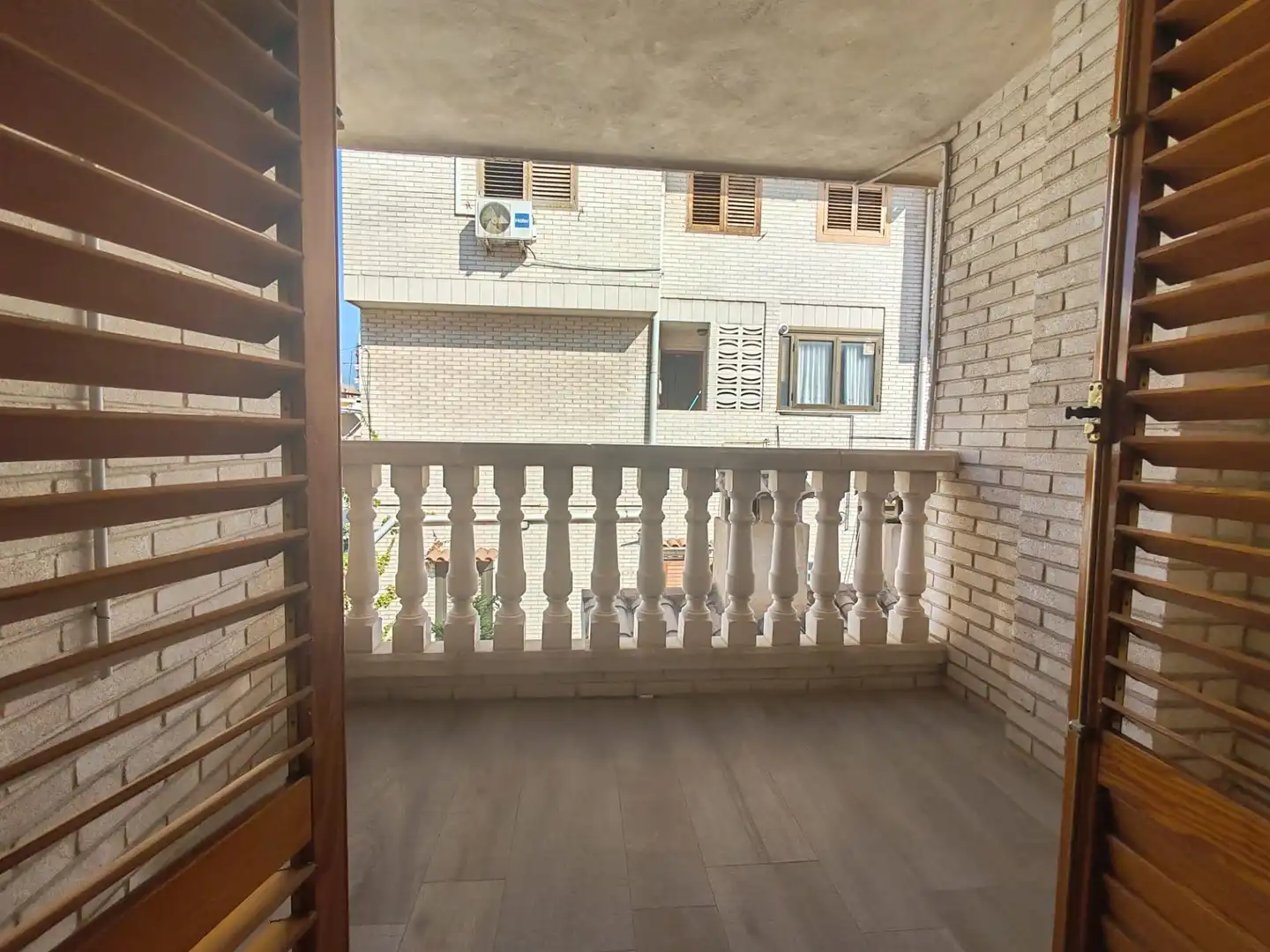 Balcony of Detached homes for sale in Sagunto / Sagunt  with Air Conditioner, Heating and Parquet flooring