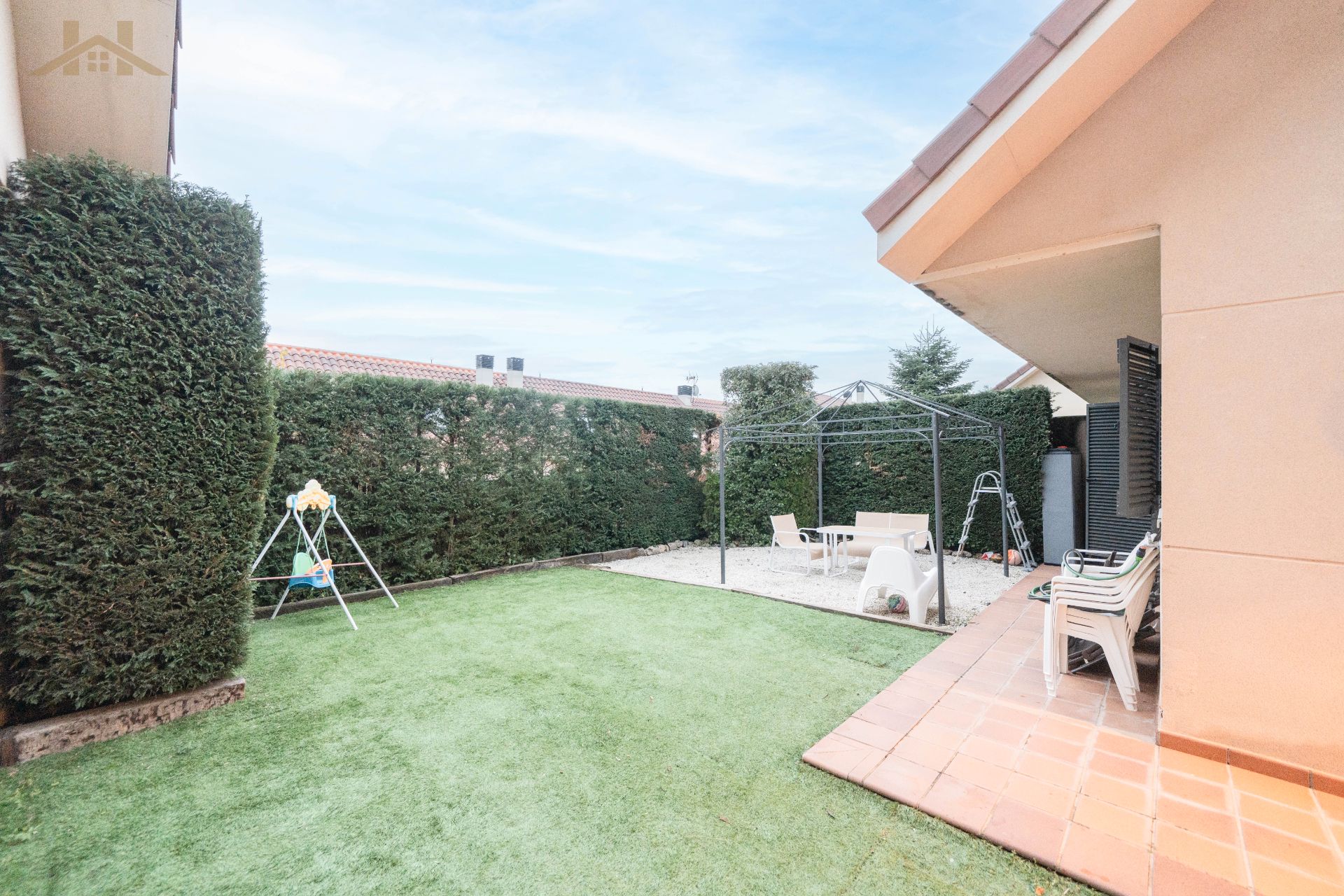Jardí de Casa adosada en venda en San Lorenzo de El Escorial amb Calefacció i Terrassa