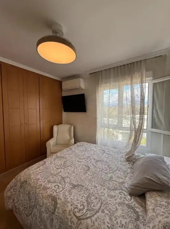 Schlafzimmer von Wohnung zum Verkauf in Marbella mit Klimaanlage, Heizung und Privatgarten