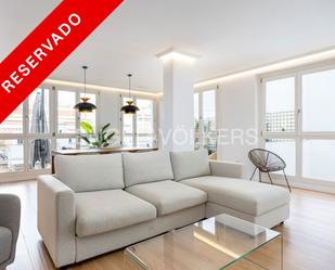 Sala d'estar de Àtic en venda en  Cádiz Capital amb Aire condicionat, Calefacció i Parquet
