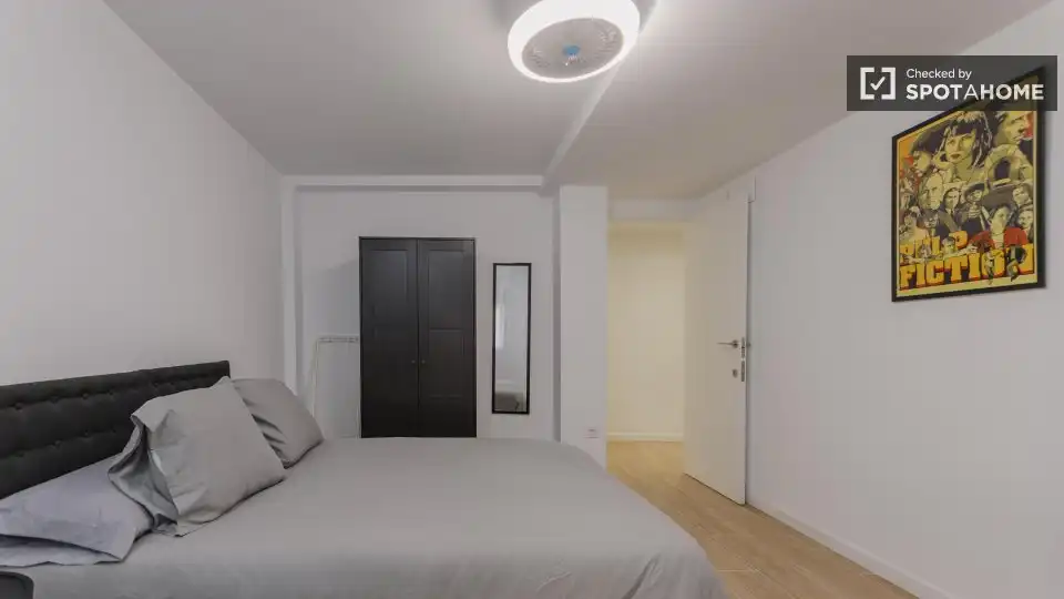 Bedroom of Flat for rent in Valencia  with Air Conditioner, Heating and Furnished