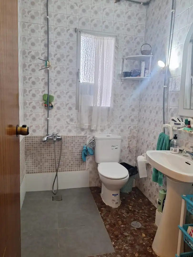 Bany de Pis de lloguer en Murcia amb Aire condicionat, Moblat i Balcó
