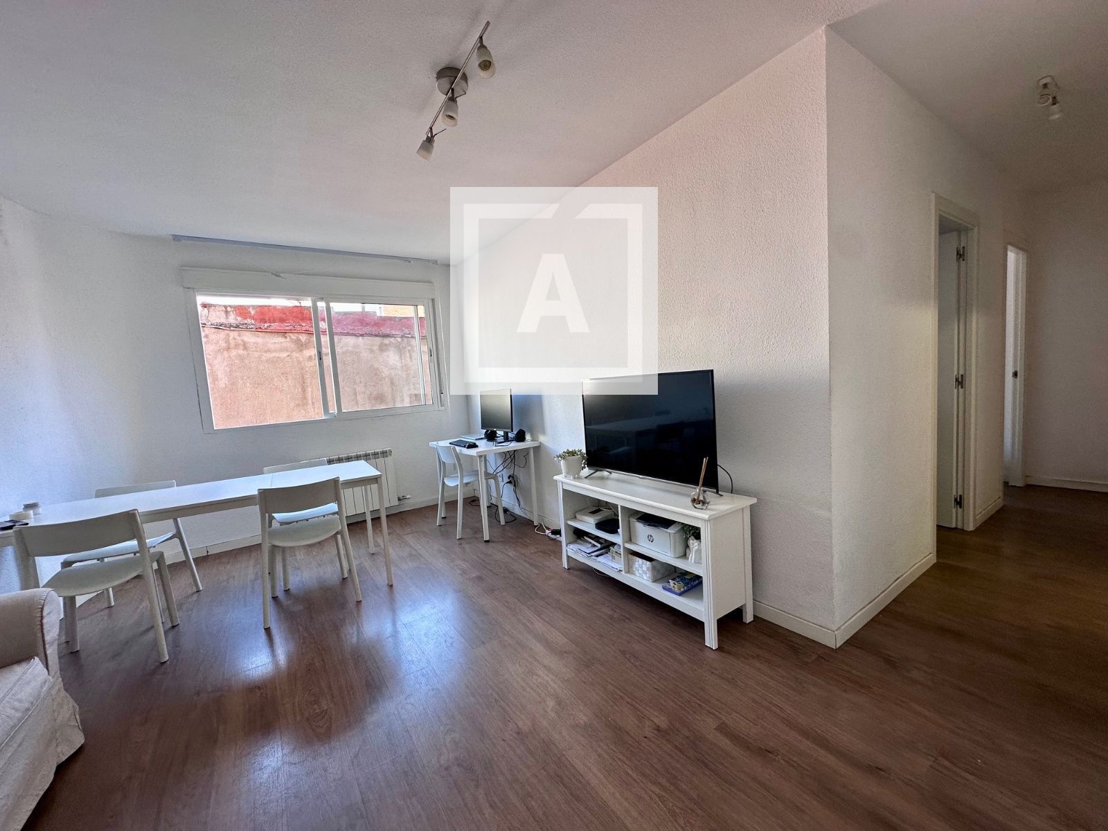 Sala d'estar de Pis en venda en  Madrid Capital amb Aire condicionat