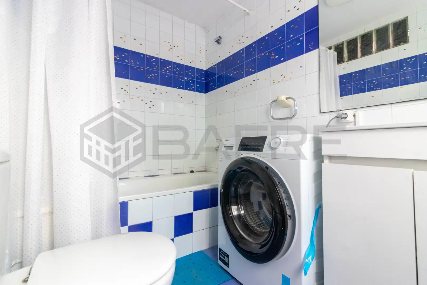 Baño de Piso de alquiler en Madrid con Aire acondicionado y Calefacción