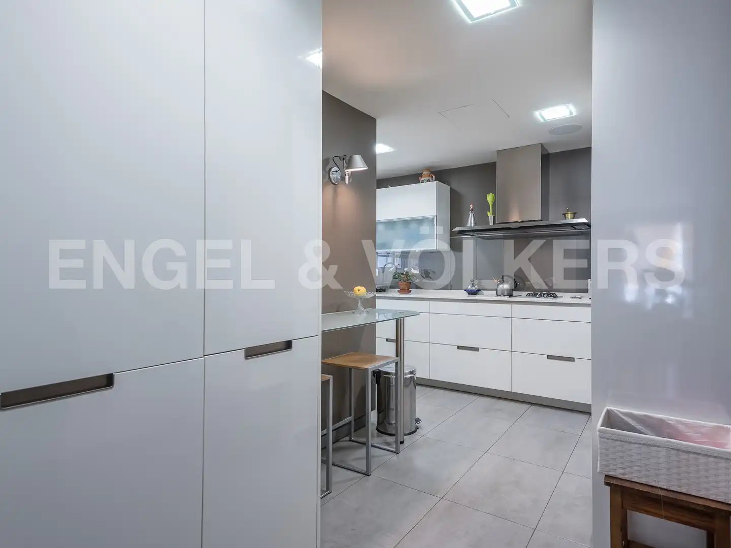 Küche von Wohnung zum Verkauf in Barcelona mit Klimaanlage, Heizung und Terrasse