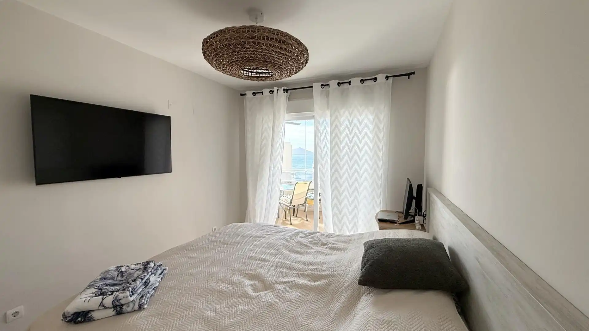 Dormitori de Apartament en venda en Calpe / Calp amb Aire condicionat, Calefacció i Jardí privat