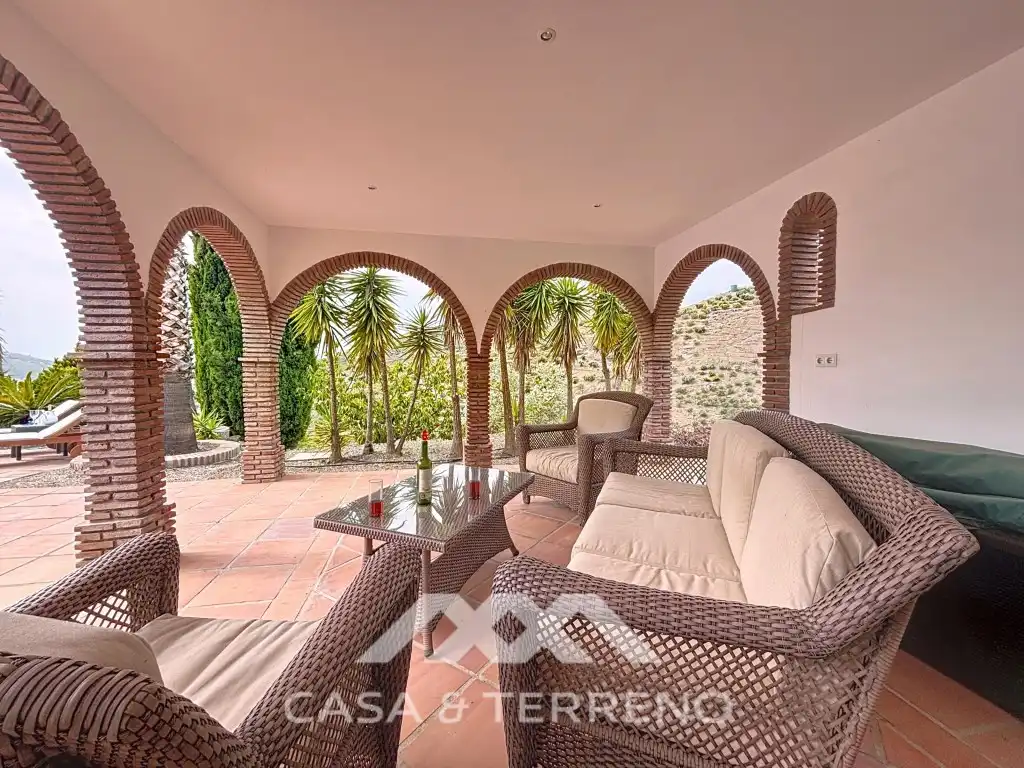 Terrassa de Casa o xalet en venda en Canillas de Albaida amb Aire condicionat, Calefacció i Jardí privat