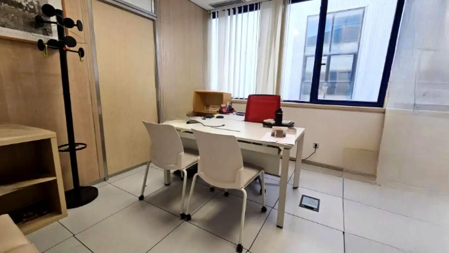 Bureau avec ascenseur à louer à Trópico, imagen 10