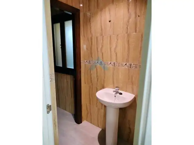 Badezimmer von Geschaftsraum zur Miete in Alcalá de Henares mit Klimaanlage