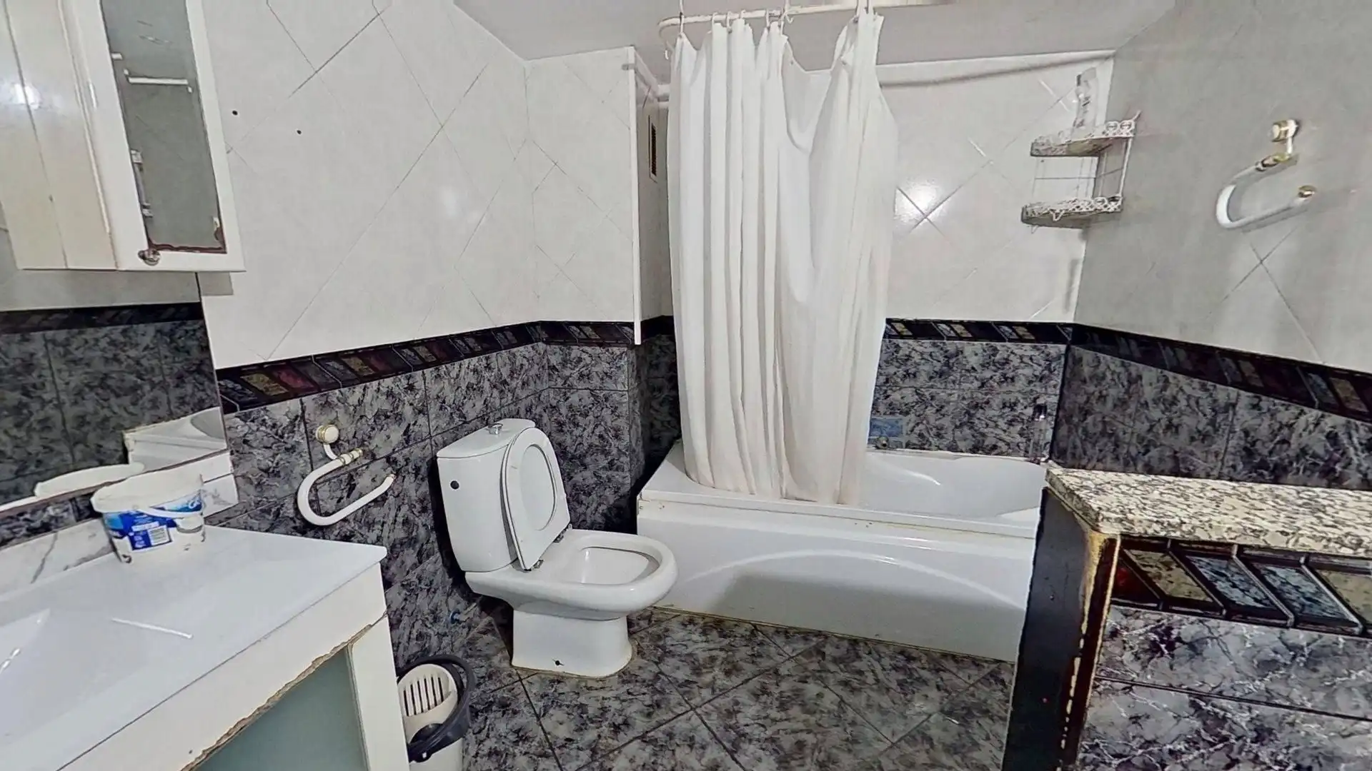Bathroom of Flat for sale in Granollers  with Heating