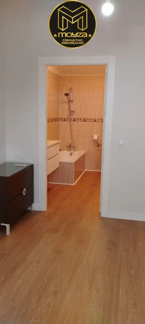 Bany de Dúplex en venda en Linares amb Aire condicionat, Calefacció i Balcó