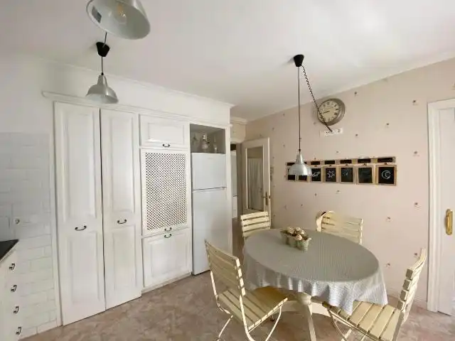 Cuina de Pis en venda en Ciutadella de Menorca amb Aire condicionat, Moblat i Balcó