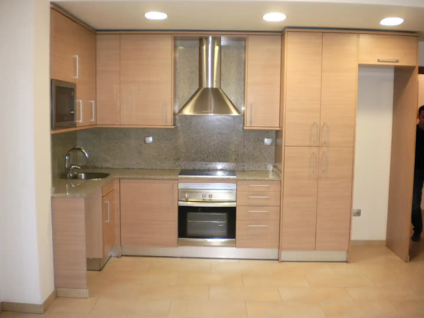 Kitchen of Flat for rent in Terrassa  with Heating, Parquet flooring and Oven