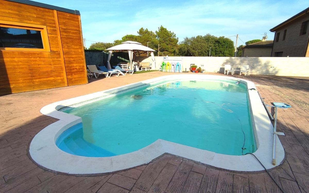 Swimming pool of House or chalet for sale in Caldes de Malavella  with Air Conditioner, Heating and Terrace