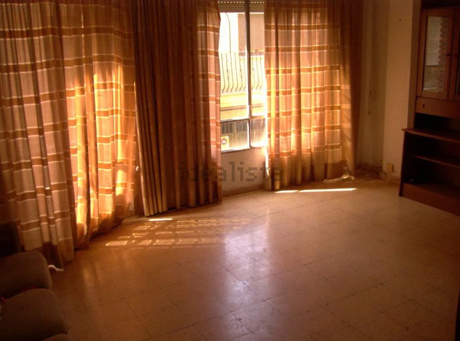 Dormitori de Pis de lloguer en Catarroja amb Terrassa, Forn i Rentadora