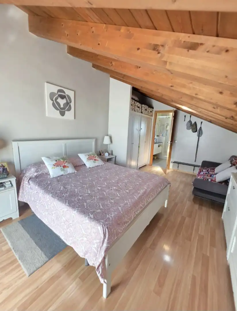 Habitación de Casa o chalet en venta en Sant Fost de Campsentelles con Aire acondicionado, Calefacción y Jardín privado