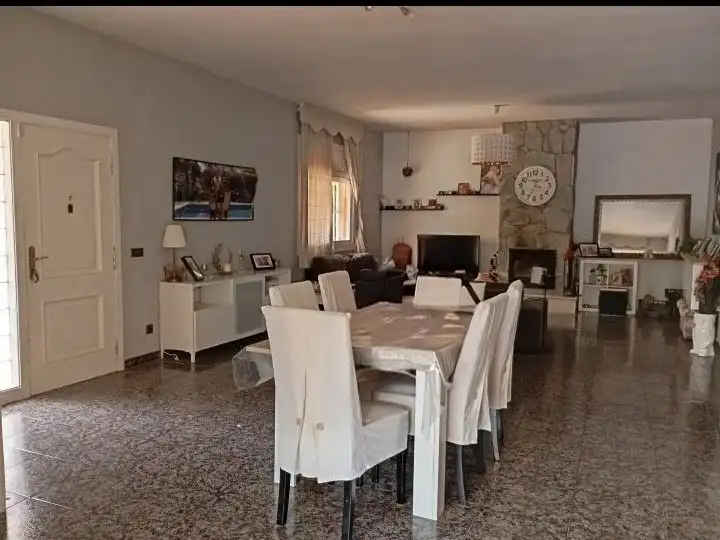 Detached house with pool for sale in Carrer más guineu 7, imagen 9