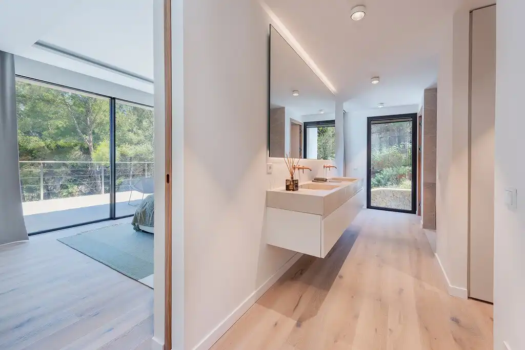 Bathroom of Houses for sale in Calvià  with Air Conditioner, Heating and Private garden