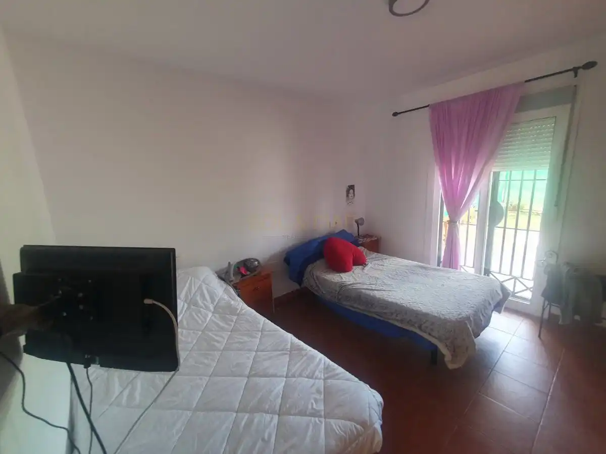 Casa amb piscina en venda a Virgen de los Reyes, imagen 2