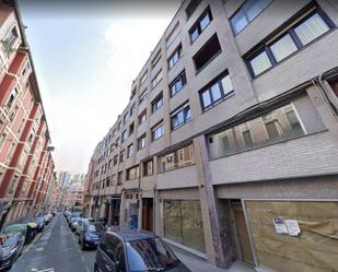 Vista exterior de Pis en venda en Bilbao  amb Calefacció