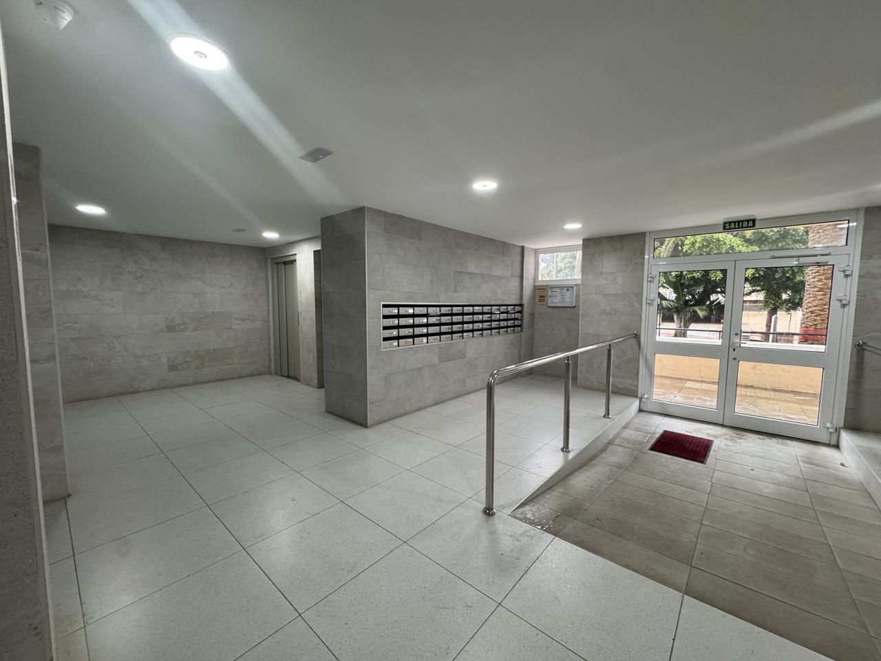 Pis en venda a Príncipes De España, Chimisay - Las Delicias - Miramar