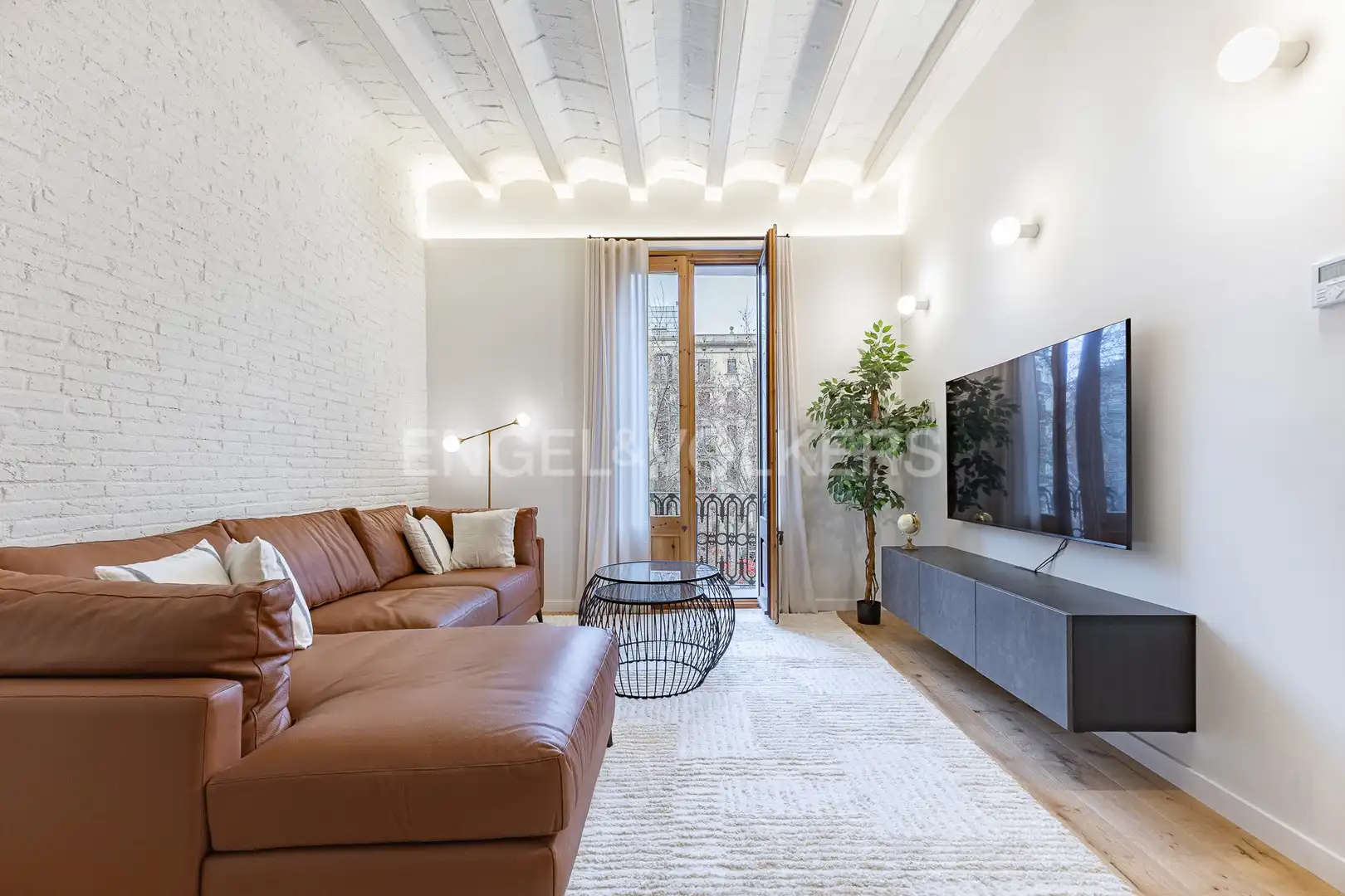 Flat with terrace to rent in Eixample, imagen 2