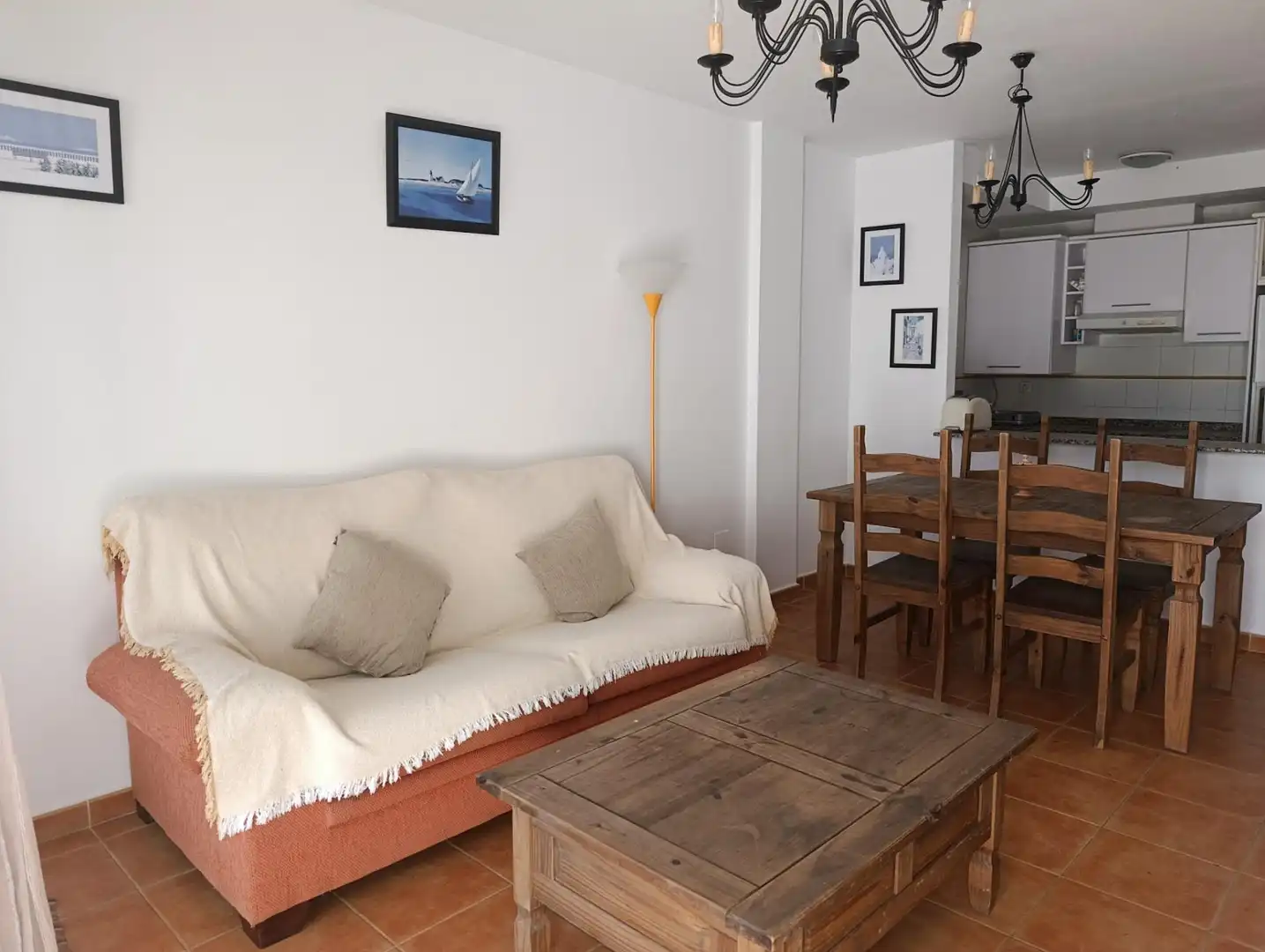 Wohnzimmer von Erdgeschoss zum Verkauf in Cuevas del Almanzora mit Klimaanlage, Heizung und Privatgarten