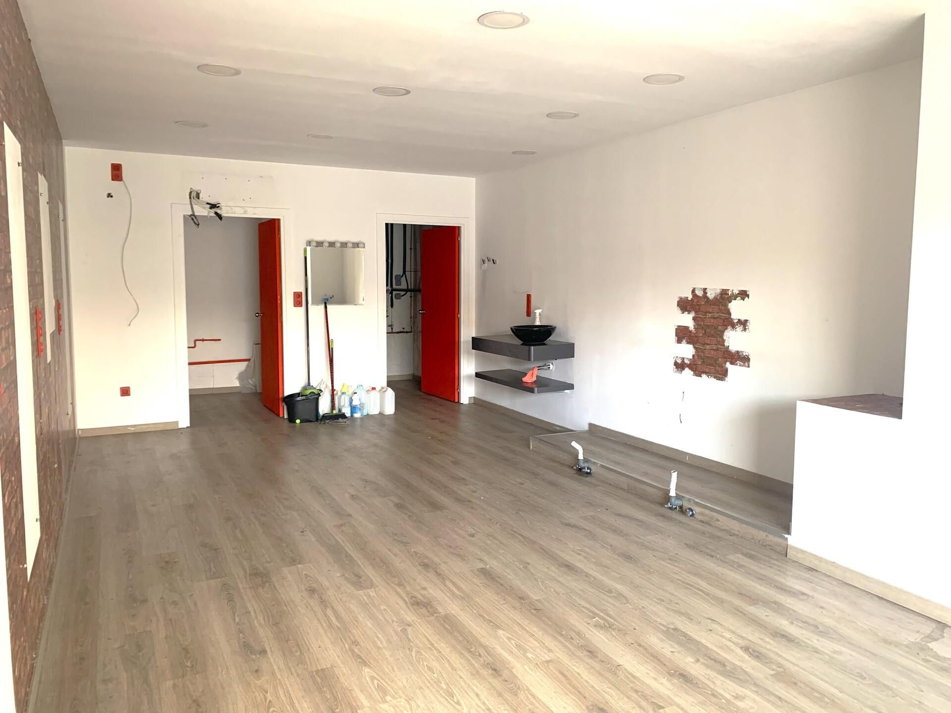 Premises to rent in Poble - Casc Antic  , Centre