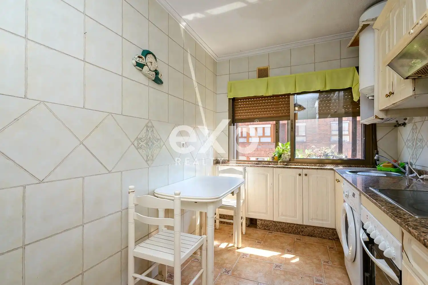 Kitchen of Flat for sale in Gijón   with Heating