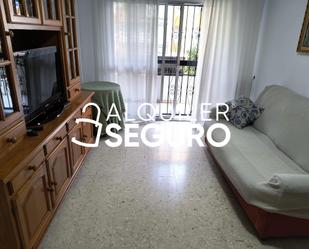 Bedroom of Flat to rent in  Sevilla Capital  with Air Conditioner and Terrace